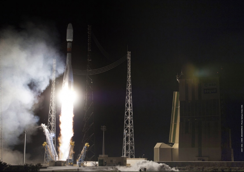 Lancement du 1er satellite, Pléiades-1A, le 17 décembre 2011, à bord d&#039;une fusée Soyouz. Crédits : CNES/ESA/Arianespace/Optique vidéo du CSG.